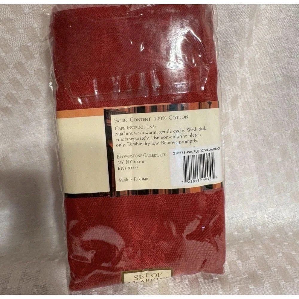 Set of 4 Brownstone Gallery Red Dinner Napkins Rustic Villa 100% Cotton NIB